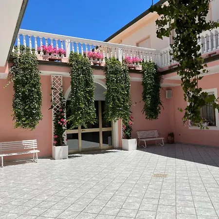 Hotel Stella *