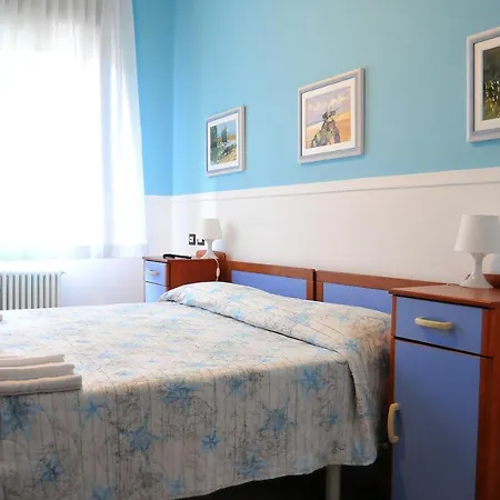 Stella 贝拉里亚-伊贾马里纳